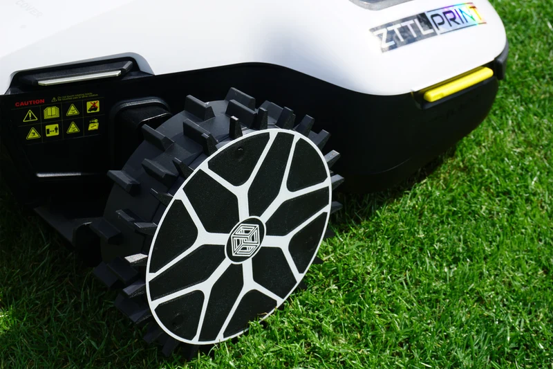 Mammotion Yuka mini 2 Mähroboter Performance Komplettpaket Spikes