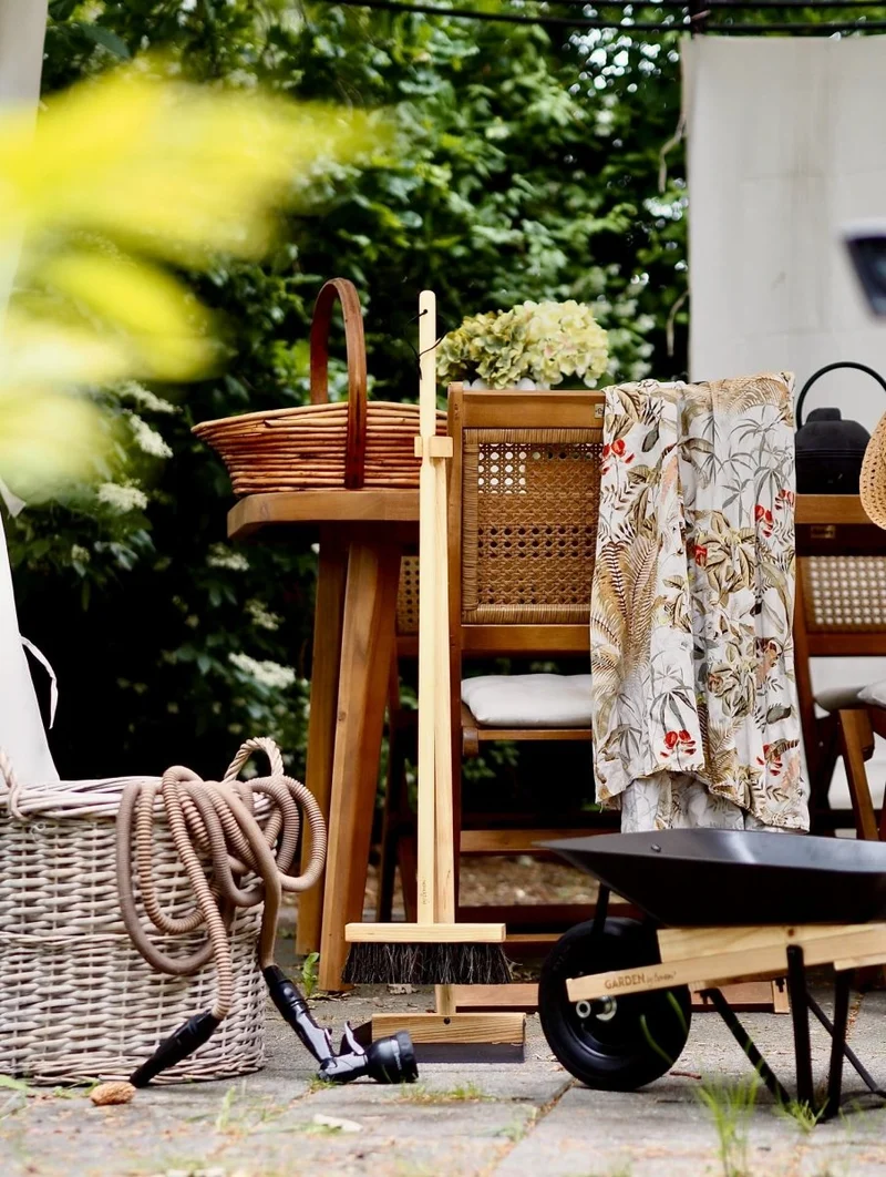 Multi-jet pistol