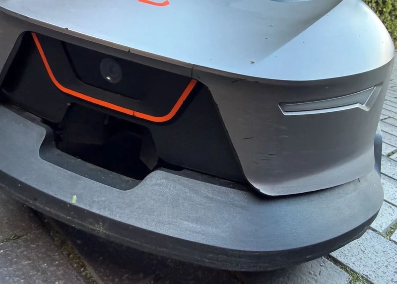 Sunseeker Kabelloser Mähroboter X4 - Vorführgerät/Demogerät Kratzer u.Nutzungsspuren vorhanden