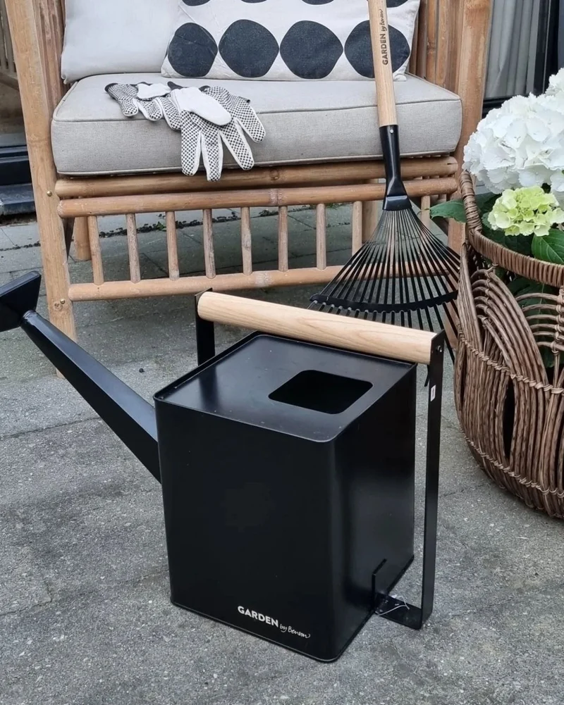 Watering Can Premium