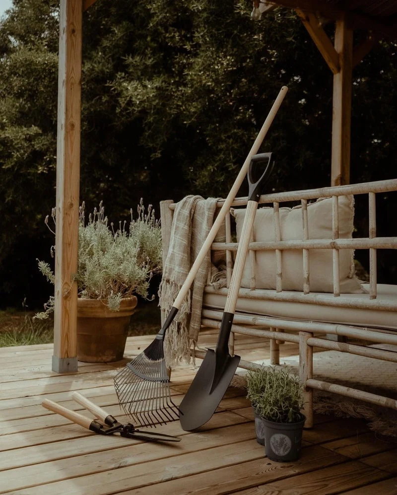 Pointed garden spade Deluxe