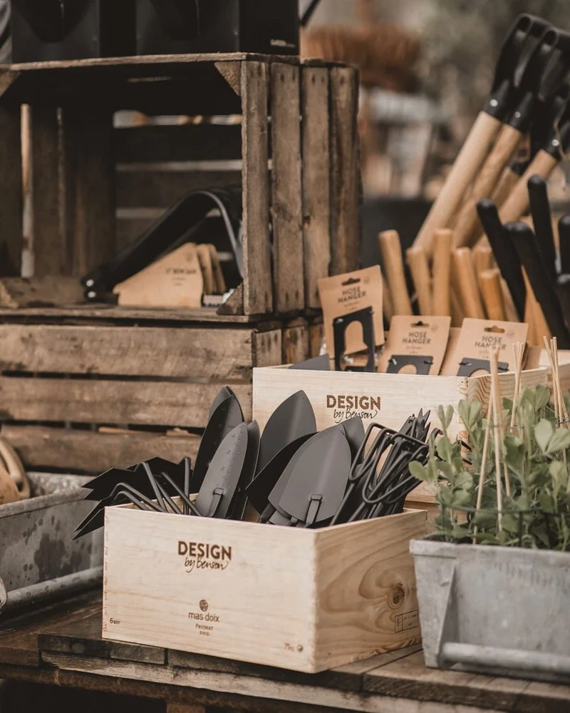 Hand tool Spade Planting