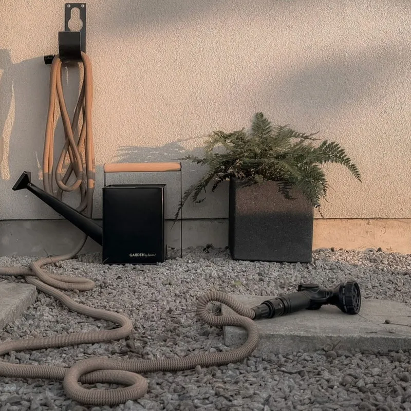 Metal Hose Hanger