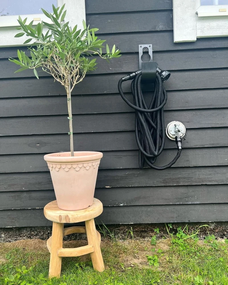 Metal Hose Hanger
