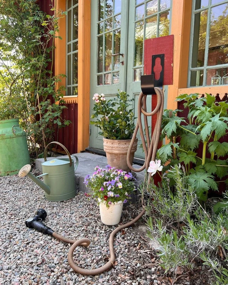 Metal Hose Hanger