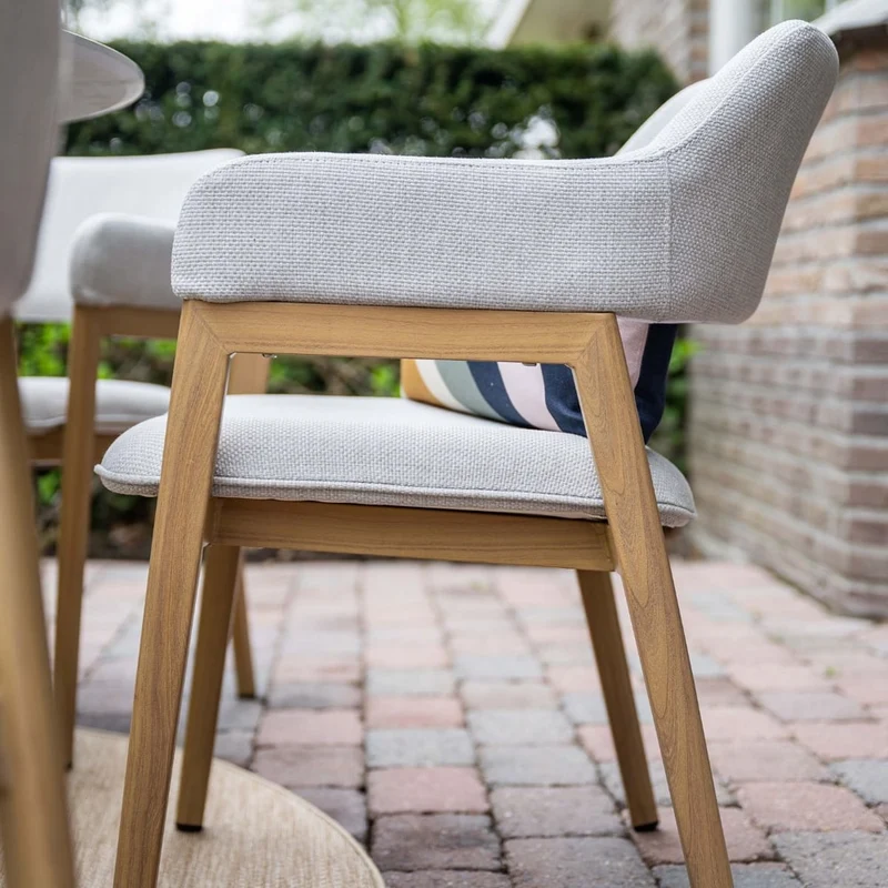 Selina dining tuinstoel - light teak look - valley sand - Bruin