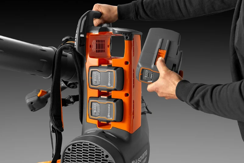 Husqvarna Akku-Blasgerät 570iBT ohne Akku und Ladegerät