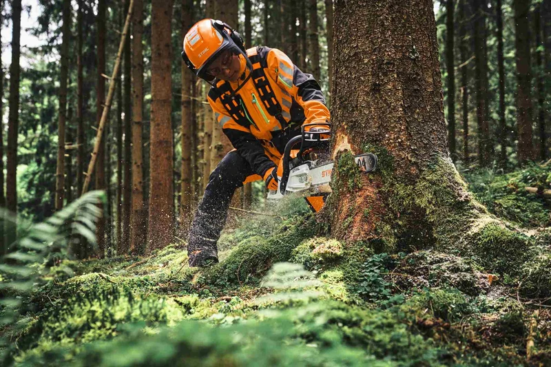 STIHL Profi-Benzin-Motorsäge MS 300 C-M, RS Pro, Schienenlänge 40 cm