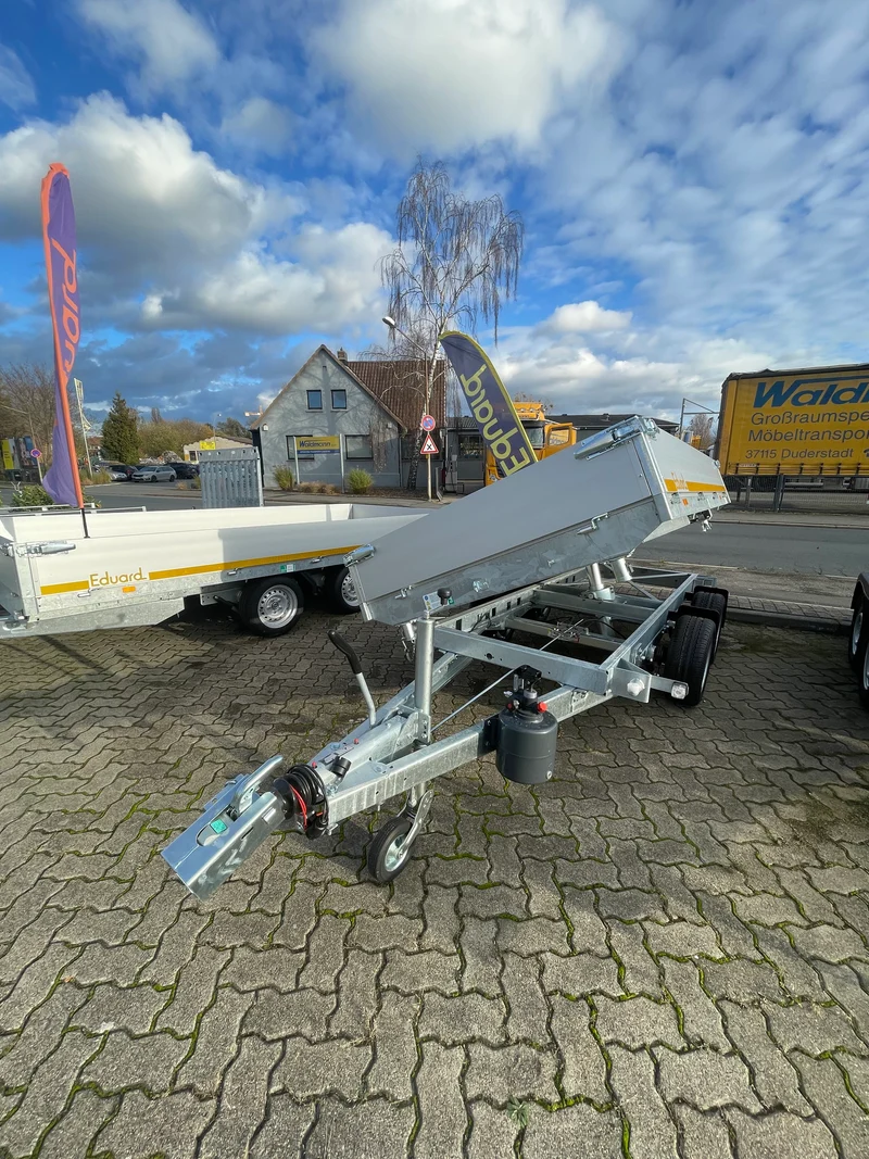 Anhänger 311 x 160 cm, 2.700 kg, 3-Seitenkipper