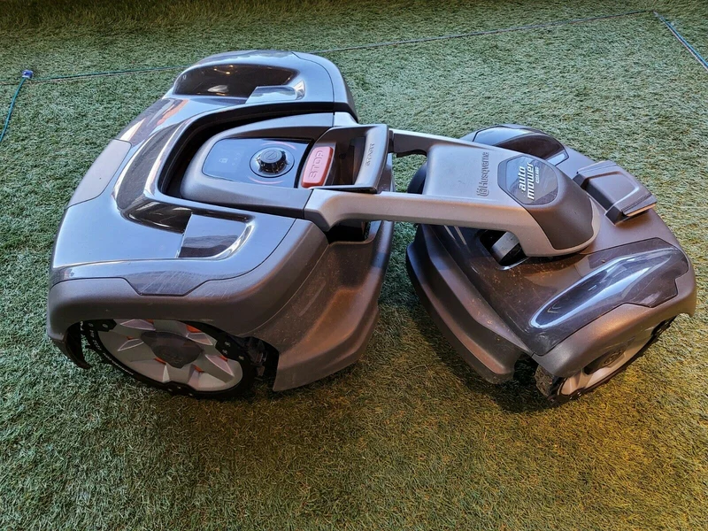 Husqvarna Allrad Automower 435 / 535 X AWD Modelle - MIBROBO Blackline Spikes