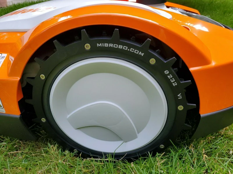 Viking / STIHL IMow RMI 632 P und PC Modelle - 232 MIBROBO Blackline Spikes