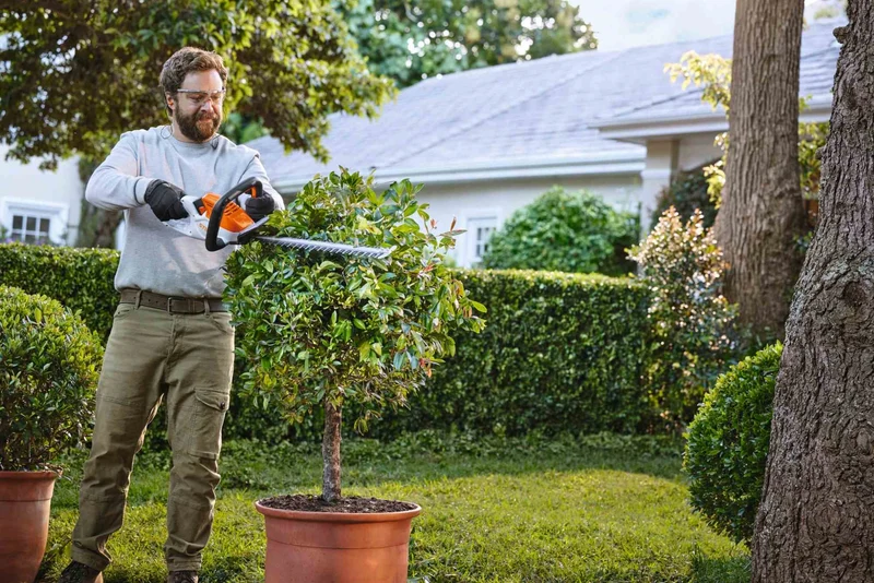 STIHL Akku-Heckenschere HSA 40 ohne Akku und Ladegerät