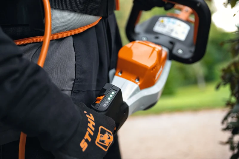STIHL Akku-Heckenschere HSA 130 R, 75 cm ohne Akku und Ladegerät