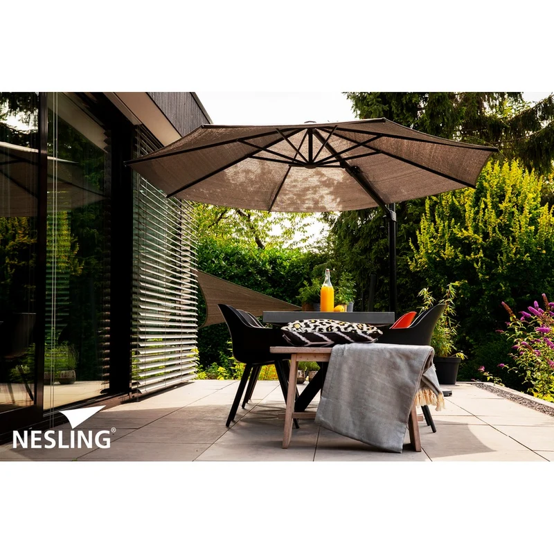 Nesling Coolfit zweefparasol Ø350cm Antraciet.