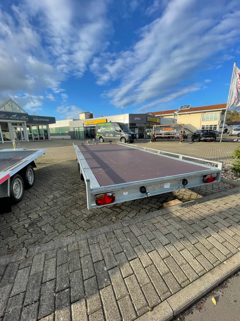 Anhänger 506 x 220 cm, 3.500 kg, Auffahrschienen & Seilwinde, 10 cm Reling