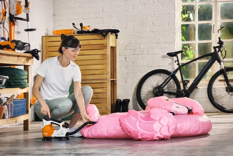 STIHL Akku-Kompressor Set KOA 20, mit Akku AS 2 und Ladegerät AL 1
