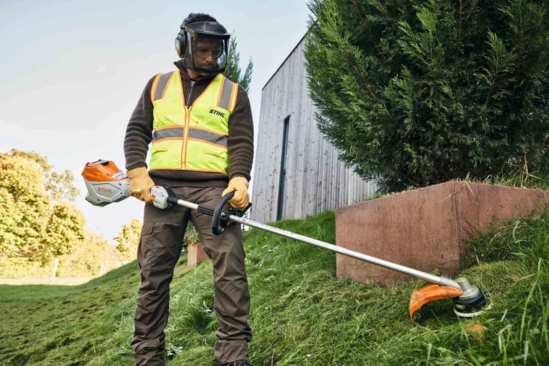 STIHL Akku-Motorsense FSA 120 R Grundgerät /AutoCut 27-2 - ohne Akku und ohne Ladegerät