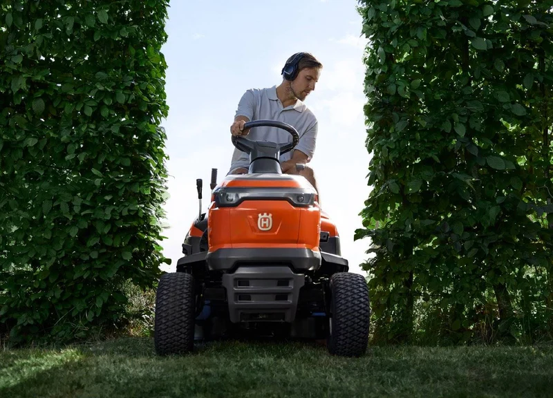 Husqvarna Rasentraktor TS 112