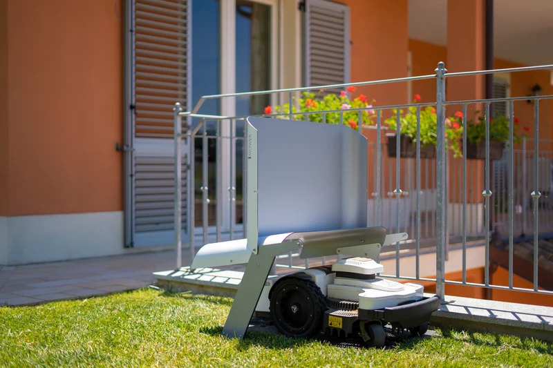 One 2.1 – Garage per robot tagliaerba medio-grandi