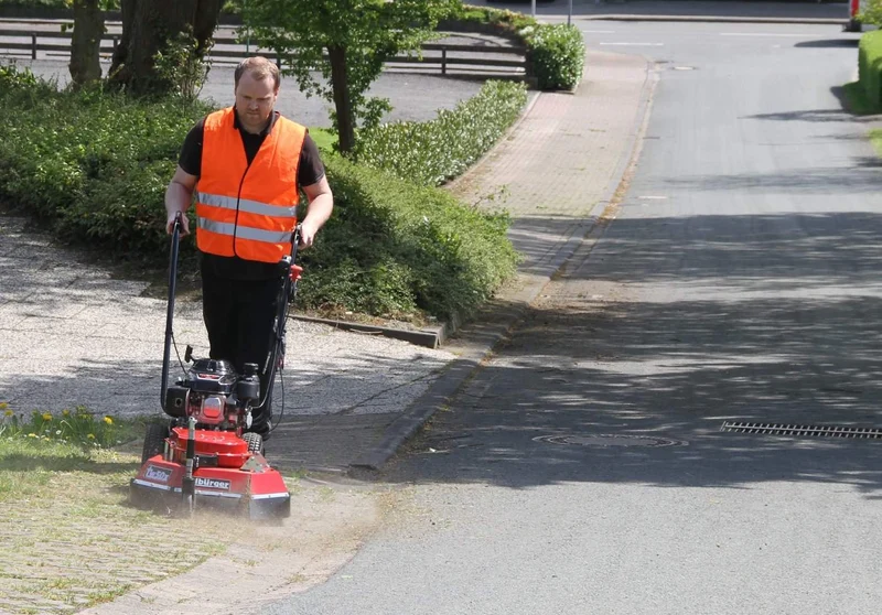 Tielbürger Wildkrautbürste TW50X GXV160 - mit Antrieb