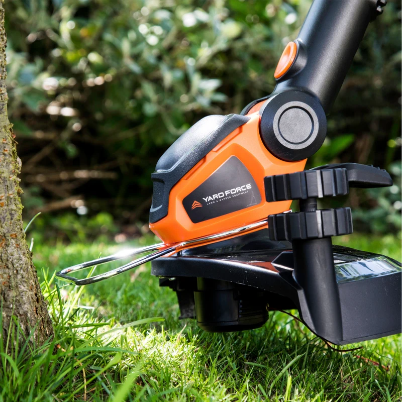 Yard Force 40V Akku-Rasentrimmer LT G30 – 30 cm Schnittbreite, inkl. 40V 2,5 Ah Akku & Ladegerät, verstellbarer Schneidkopf & Pflanzenschutz