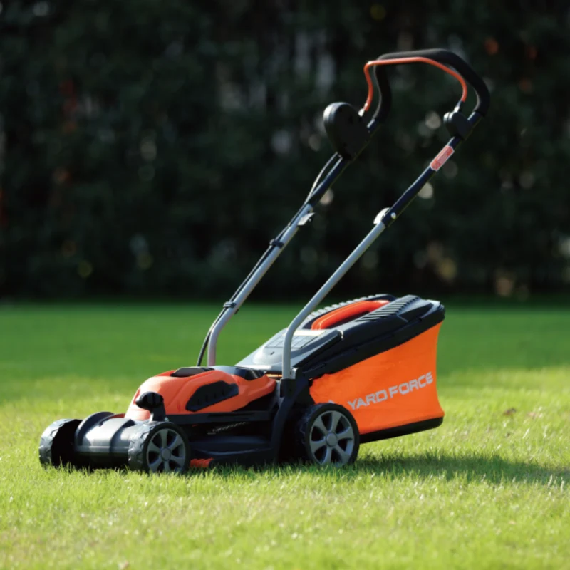 Yard Force 40V Akku-Rasenmäher LM G32 – 32 cm Schnittbreite, inkl. 40V 2,5 Ah Akku & Ladegerät, für bis zu 300 m², Ultraleicht (9,5 kg)