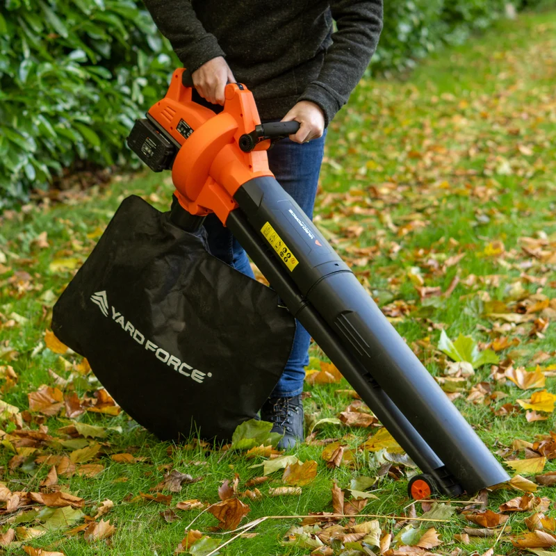 Yard Force 40V Akku-Laubsauger & Bläser LB C20C – 3-in-1 Funktion (Saugen, Blasen, Häckseln), 234 km/h Luftgeschwindigkeit, inkl. 40V 4,0 Ah Akku, 45L Fangsack & Führungsrollen
