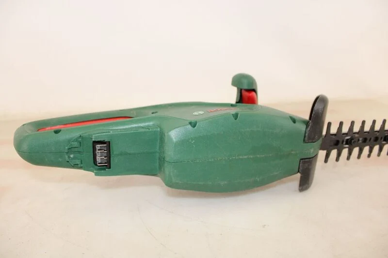 Bosch Heckenschere Akku EasyHedgeCut 18V-52-13 Strauchschere 520mm 2,4kg ohne