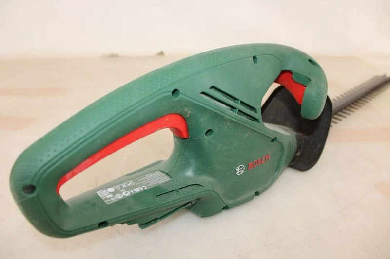 Bosch Heckenschere Akku EasyHedgeCut 18V-52-13 Strauchschere 520mm 2,4kg ohne
