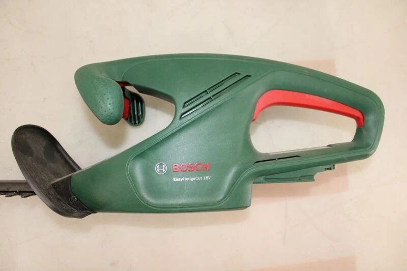 Bosch Heckenschere Akku EasyHedgeCut 18V-52-13 Strauchschere 520mm 2,4kg ohne