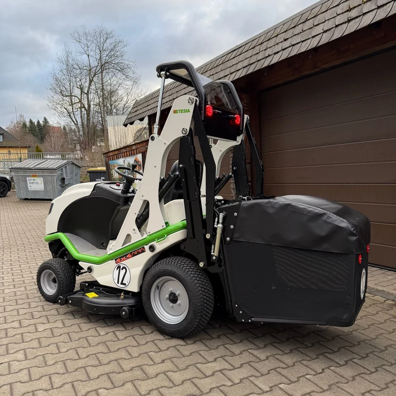 Etesia Rasentraktor Buffalo 124 HVHPX und HVHP