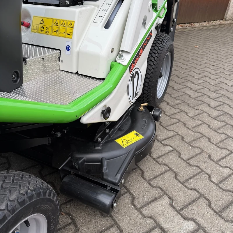 Etesia Rasentraktor Buffalo 124 HVHPX und HVHP