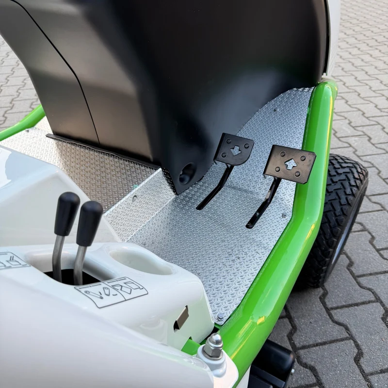 Etesia Profi-Rasentraktor Buffalo 100 BVHP