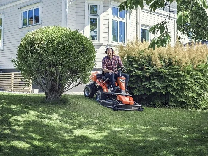 Husqvarna Rider R 320X AWD mit 103cm Mähwerk
