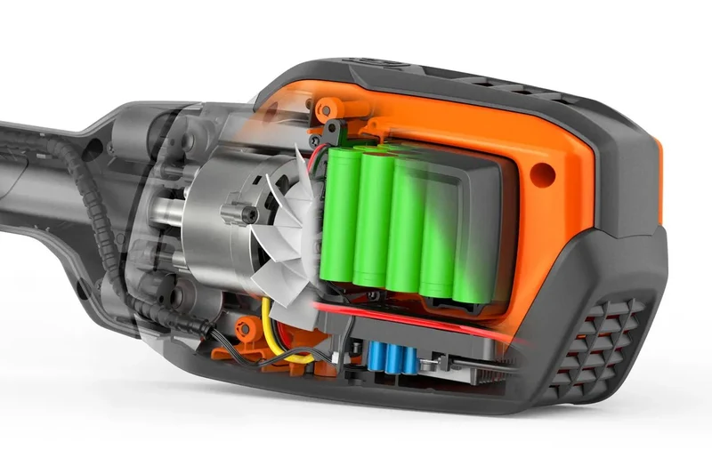 Husqvarna 535iFR Akku Freischneider für leichte Forstarbeiten