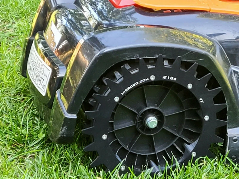 Yardforce SA / SC / SE 500 / 600 / 800 / 900 Modelle - 184 MIBROBO Blackline Spikes inkl. Spurverbreiterung