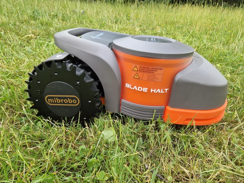 Segway Navimow H Serie MIBROBO Blackline Spikes