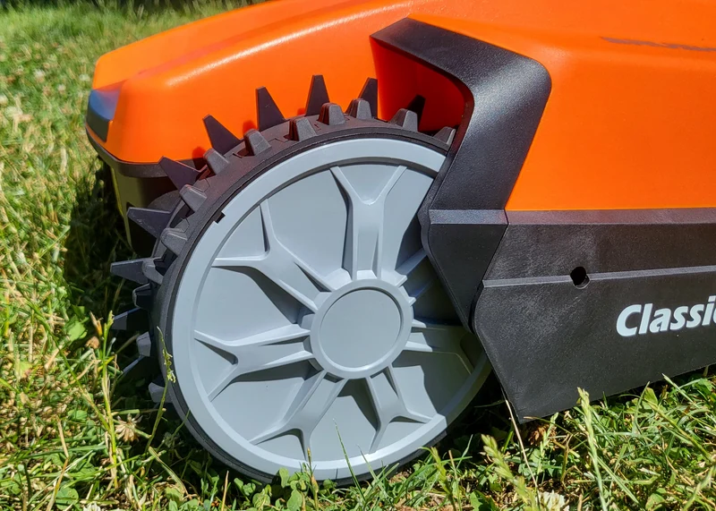 Yardforce Classic 500 Modelle - 184 MIBROBO Blackline Spikes inkl. Spurverbreiterung