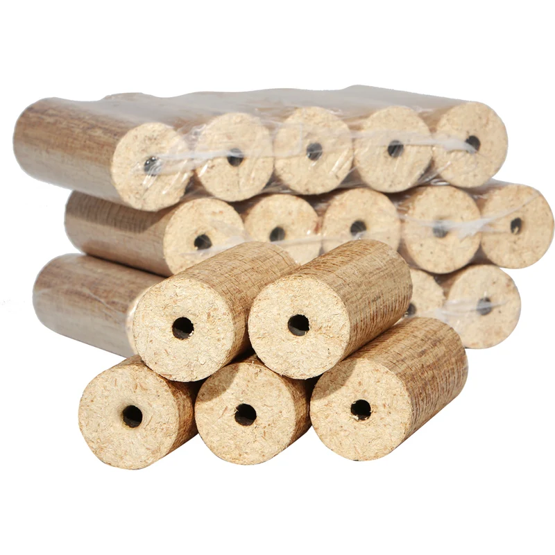 Holzbriketts mit Loch / Holz-Brikks