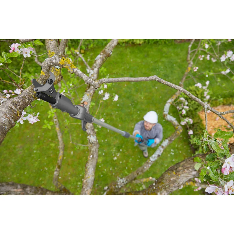 Gardena Akku-Teleskop-Baumschere HighCut 360/18V P4A / Ready-To-Use / Set