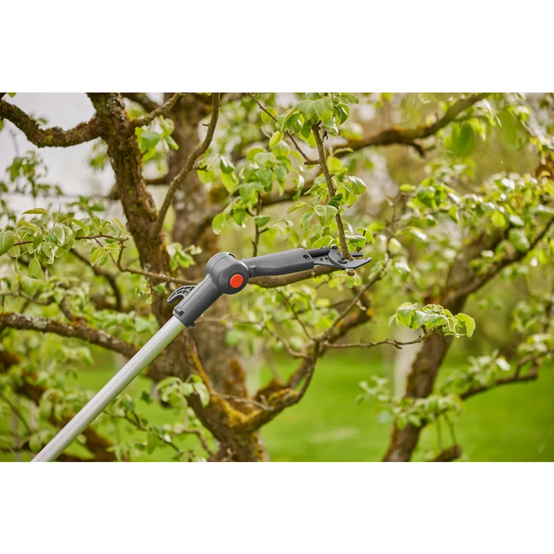 Gardena Akku-Teleskop-Baumschere HighCut 360/18V P4A / Ready-To-Use / Set