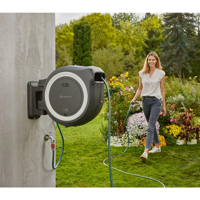 Gardena Akku-Wand-Schlauchbox PowerRoll XXL / Ready-to-use Set