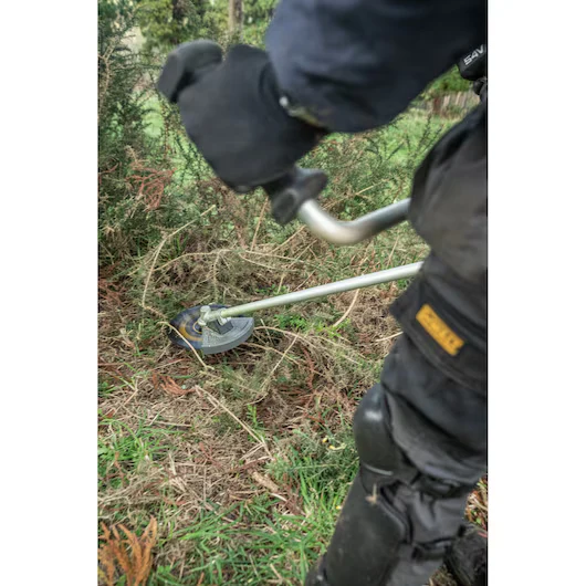 DeWALT DCMBC723 N-XJ 54 Volt Akku-Forstsäge (commercial grade), 25 cm Schnittbreite, Basisv.