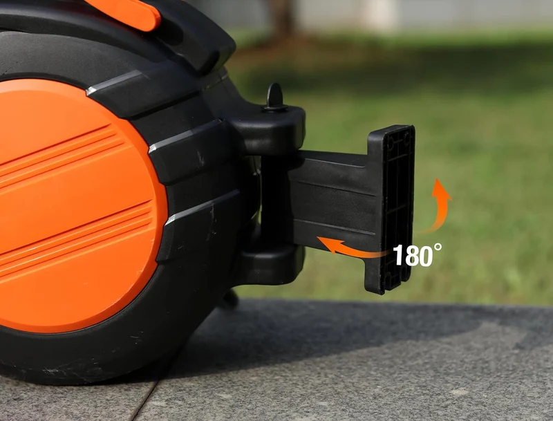 Yard Force HW HR20A Automatischer Schlauchaufroller (20 m) – Wand-Schlauchtrommel mit Auto-Rewind, 180° schwenkbar inkl. Sprühdüse & Anschluss-Kit