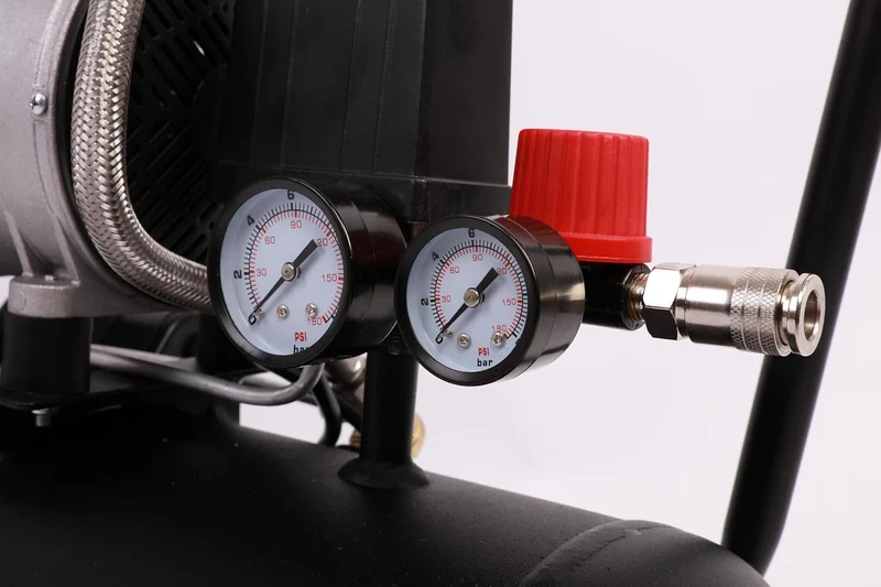 Yard Force EX ARC24 Silent Kompressor (24 L, 8 bar, 750 W) – Flüsterleiser, ölfreier Druckluftkompressor (67 dB) mit Druckregler & Rädern