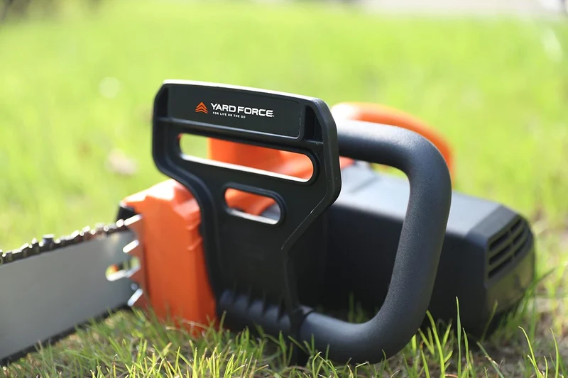 Yard Force ES U35 Elektro-Kettensäge (1800 W, 35 cm Schwert) – Motorsäge mit werkzeugloser Kettenspannung, Sanftanlauf & automatischer Schmierung