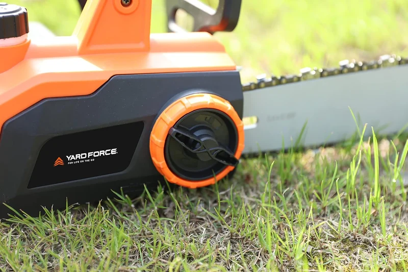 Yard Force ES U35 Elektro-Kettensäge (1800 W, 35 cm Schwert) – Motorsäge mit werkzeugloser Kettenspannung, Sanftanlauf & automatischer Schmierung