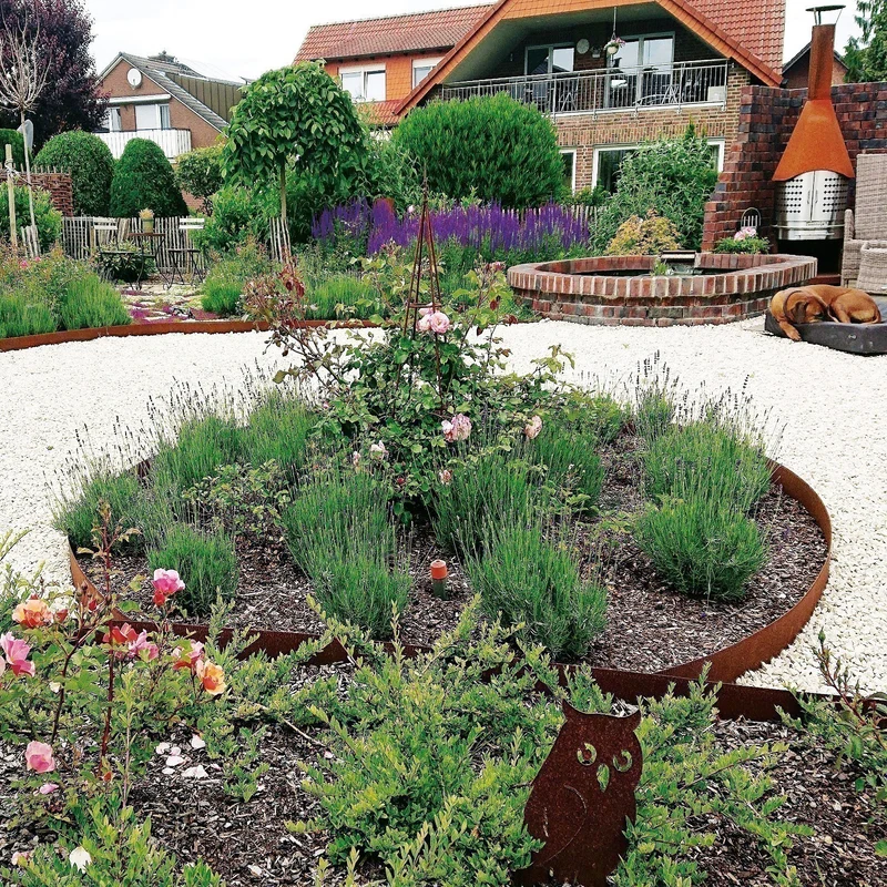 Rasenkantenband aus Cortenstahl – 15 cm hoch, Länge 20 m, 1 mm stark – GartenAZ inklusive Einschlaghilfe