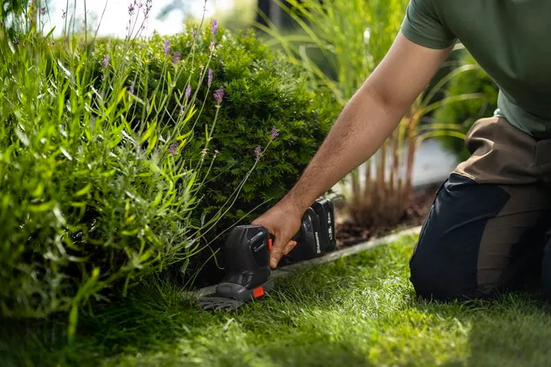 Gras- und Strauchschere Aspire® S20-P4A