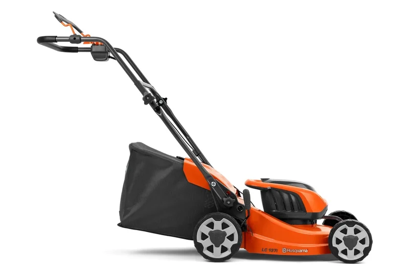 Rasenmäher LC 137i